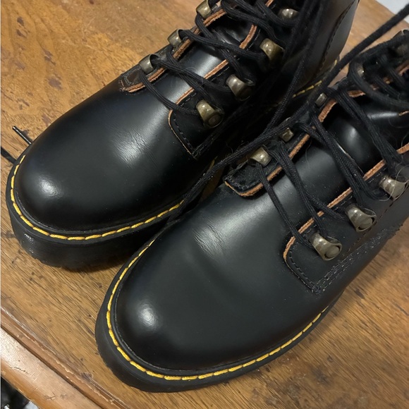 Dr. Martens Black Leather Boots Leona - Picture 2 of 8